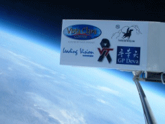 a32camera5small.gif (21444 bytes)